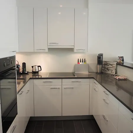 Magnolia By Fewotessin * Ascona