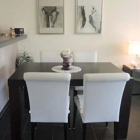 Magnolia By Fewotessin