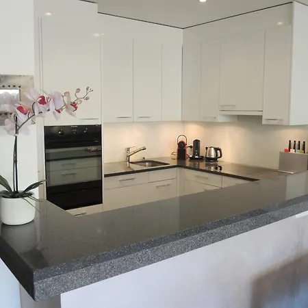 Magnolia By Fewotessin